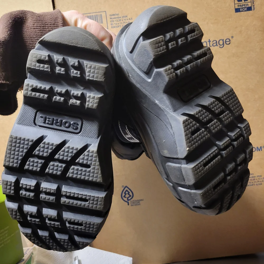 Sorel Kids Black Winter Boots Size 8 EUC